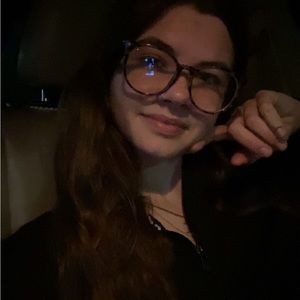 Meet your Posher, Ellie